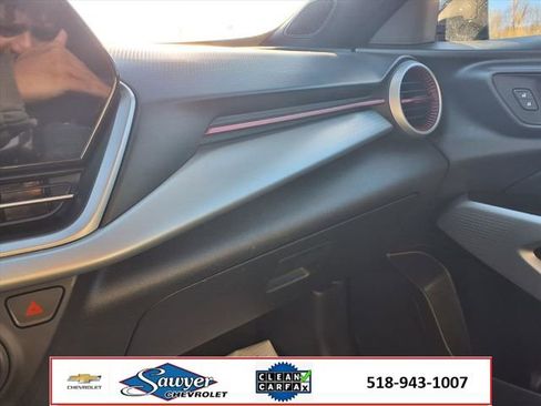 Used 2025 Chevrolet Trax RS image 20