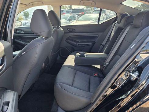 Used 2024 Nissan Altima 2.5 SV image 15