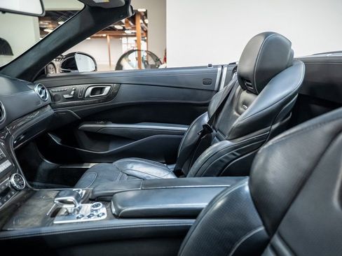 Used 2017 Mercedes-Benz SL 63 AMG image 56