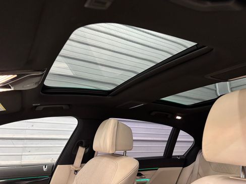 Used 2016 BMW 750i xDrive image 20