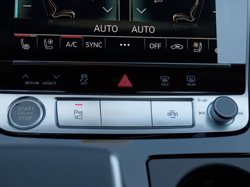 New 2026 Audi Q8 Premium Plus image 18