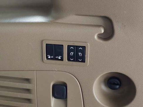 Used 2018 Cadillac Escalade ESV Platinum image 7