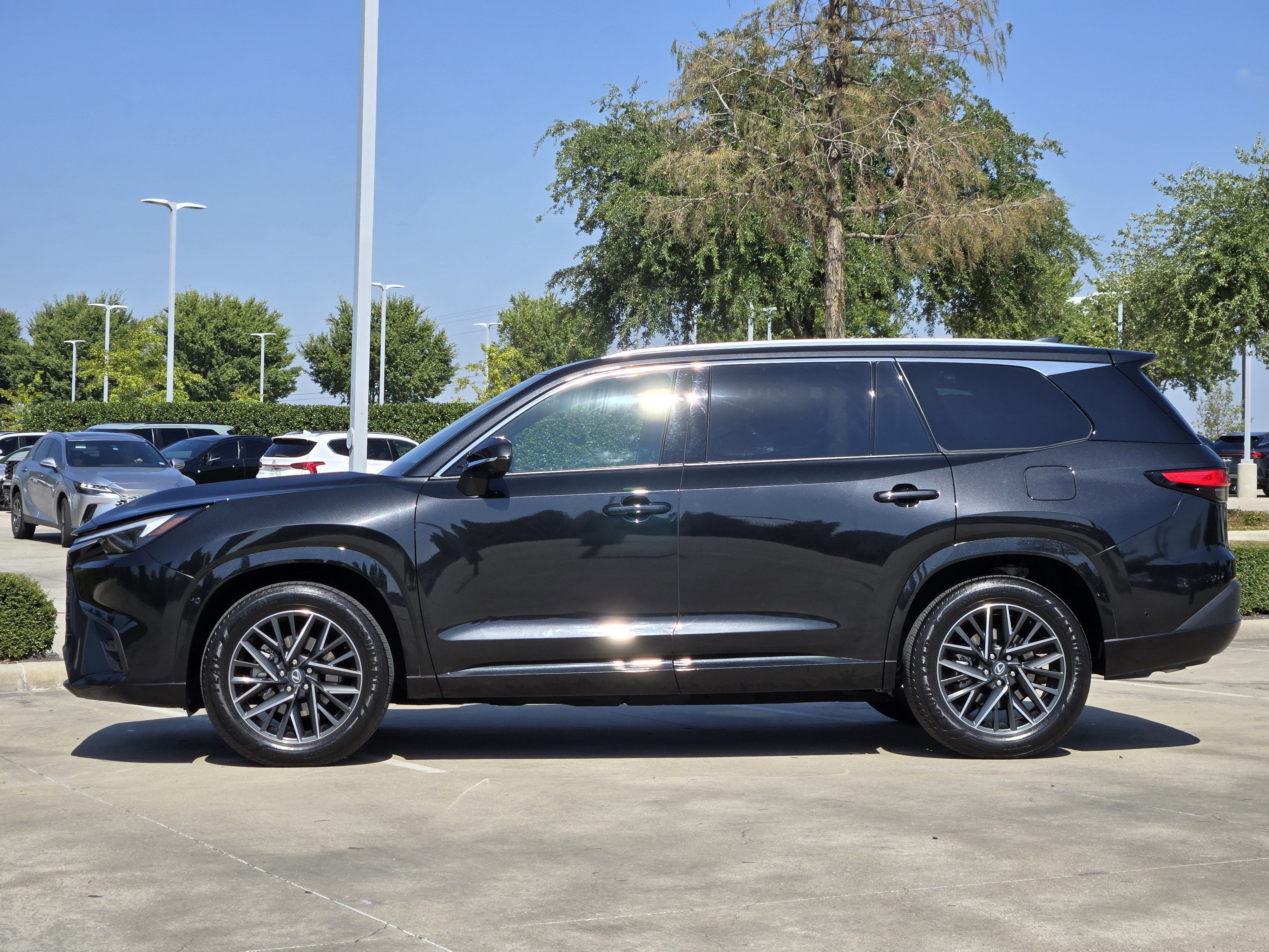Certified 2026 Lexus TX 350 AWD w/ Technology Package image 2