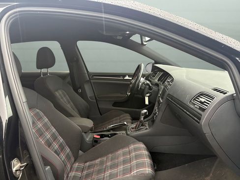 Used 2016 Volkswagen GTI S image 17