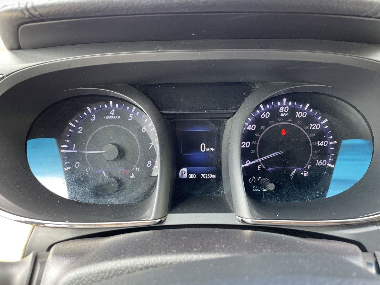 Used 2015 Toyota Avalon XLE Touring FWD image 2