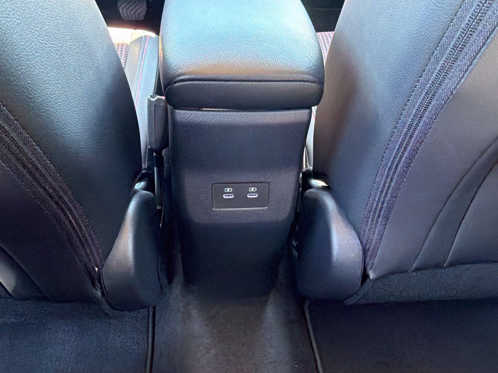 Used 2026 Nissan Kicks SR FWD image 18