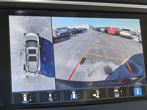 Used 2022 Buick Enclave Premium w/ Experience Buick Package image 5