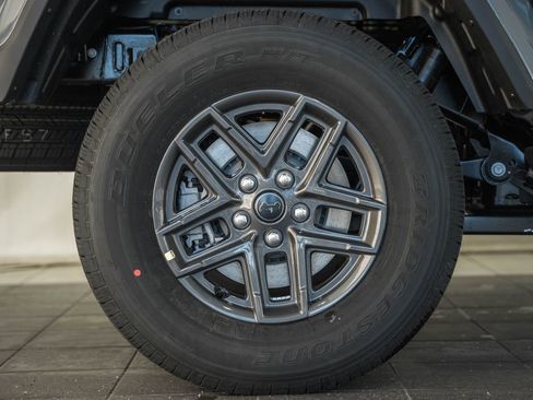 New 2026 Jeep Gladiator Sport image 20