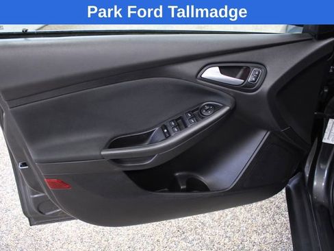 Used 2015 Ford Focus SE w/ Equipment Group 201A image 11
