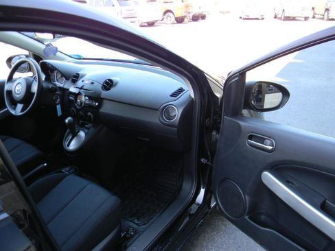 Used 2011 MAZDA MAZDA2 Sport image 19