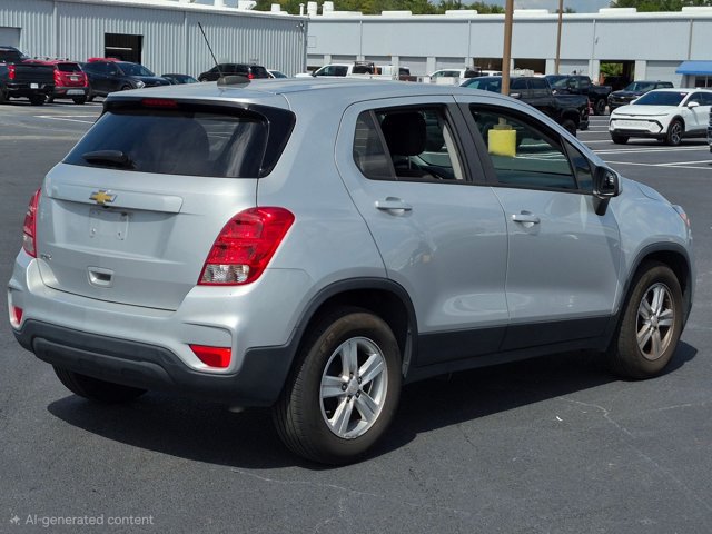 Used 2022 Chevrolet Trax LS w/ Tint and Cruise Package FWD image 5