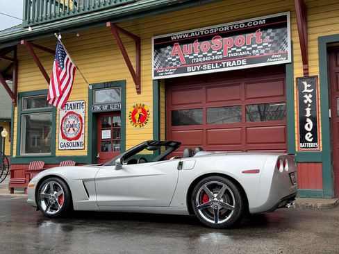 Used 2007 Chevrolet Corvette Convertible w/ Preferred Equipment Group image 16