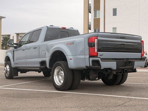 Used 2025 Ford F450 Platinum w/ FX4 Off-Road Package AWD/4WD image 5