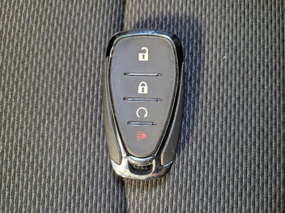 Used 2017 Chevrolet Cruze LT w/ Convenience Package FWD image 32