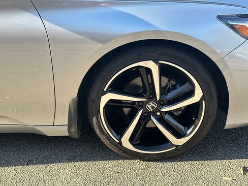 Used 2022 Honda Accord Sport image 12