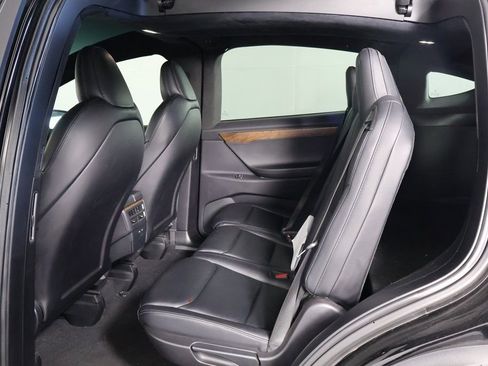Used 2021 Tesla Model X Long Range image 11