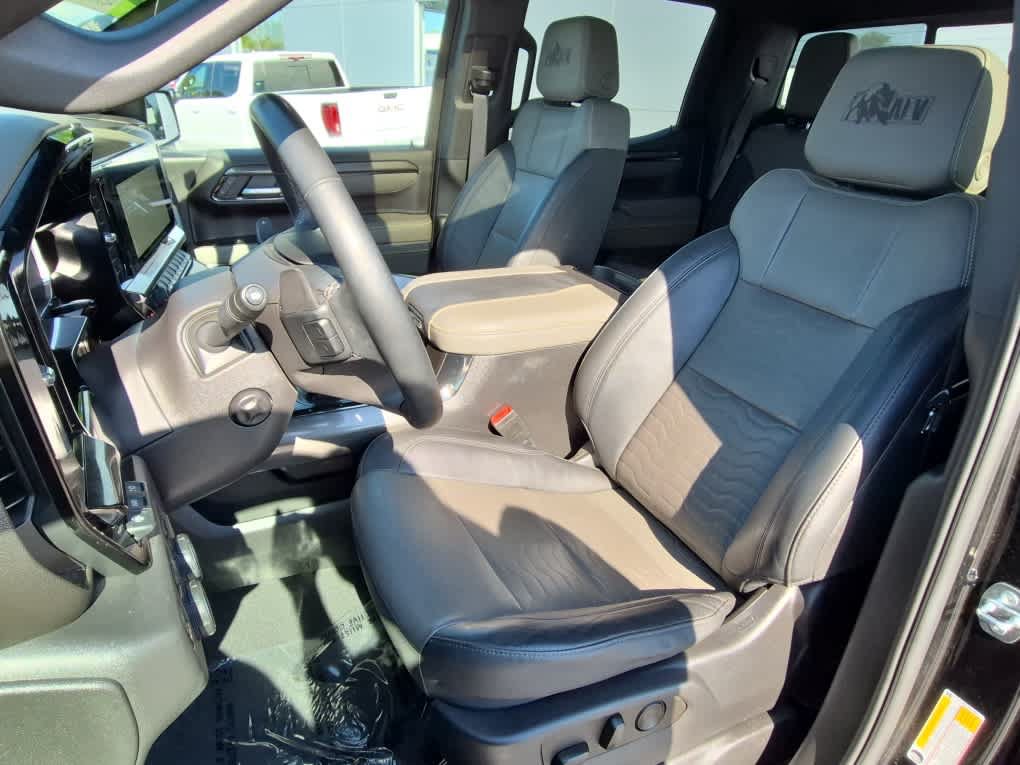 Used 2023 Chevrolet Silverado 1500 ZR2 w/ ZR2 Bison Edition AWD/4WD image 12