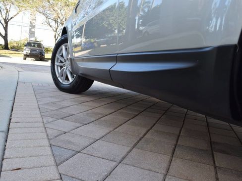 Used 2016 Land Rover Range Rover Sport SE image 37