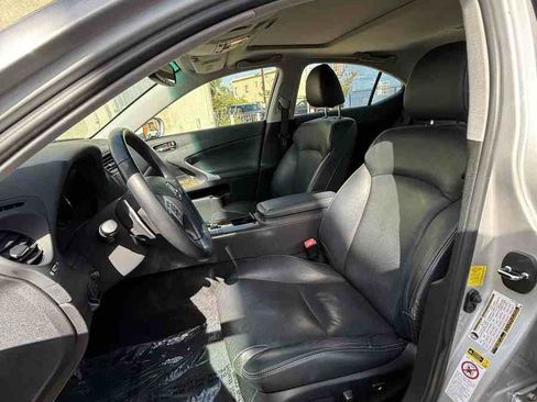 Used 2011 Lexus IS 250 image 9