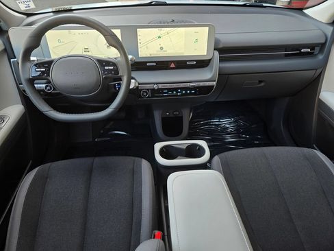 Used 2024 Hyundai Ioniq 5 SEL RWD image 15