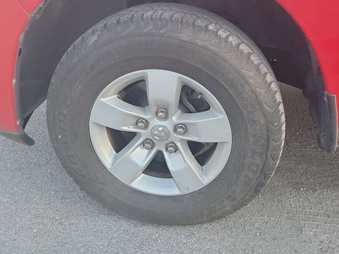 Used 2015 RAM 1500 Express image 7