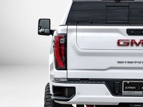 Used 2024 GMC Sierra 2500 AT4 w/ AT4 Premium Plus Package AWD/4WD image 45