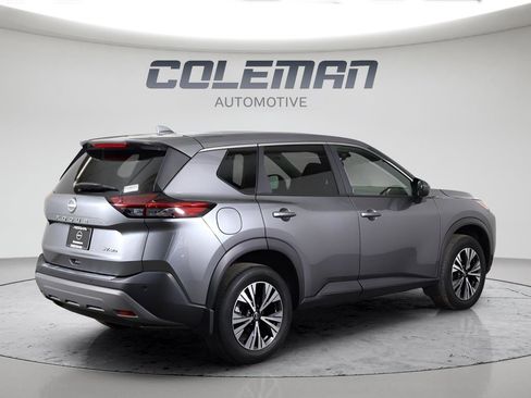 Used 2023 Nissan Rogue SV image 8