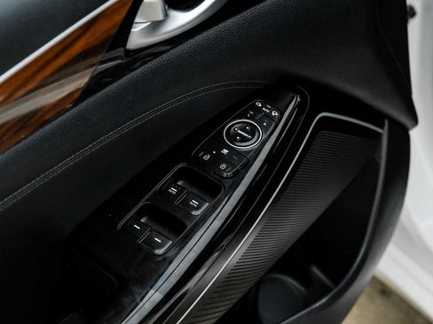 Used 2019 Kia Cadenza Premium image 46