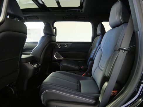New 2026 INFINITI QX80 4WD image 15