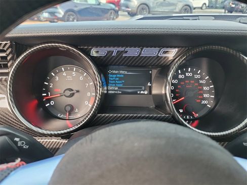 Used 2020 Ford Mustang Shelby GT350 w/ Technology Package image 8