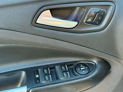 Used 2016 Ford Escape Titanium image 18