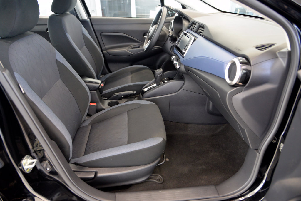 Used 2023 Nissan Versa SV FWD image 30