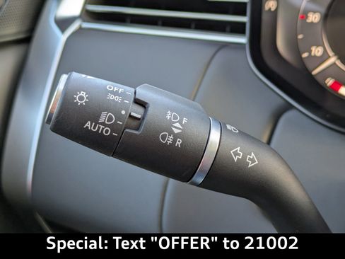 Used 2023 Land Rover Range Rover SE image 29