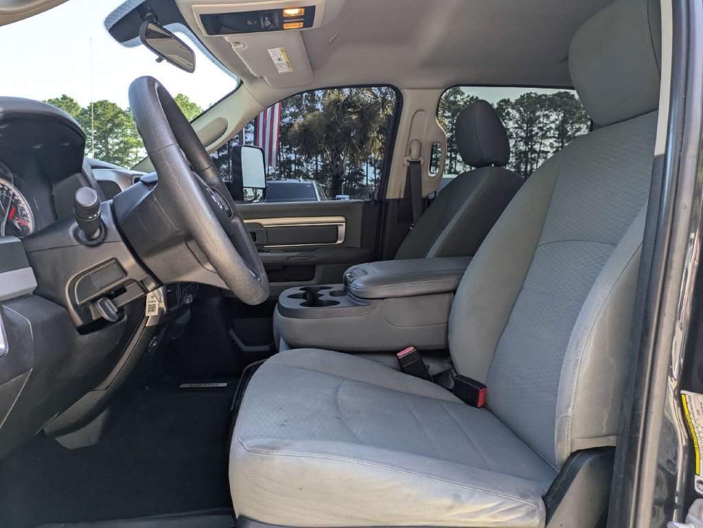 Used 2018 RAM 3500 SLT AWD/4WD image 19