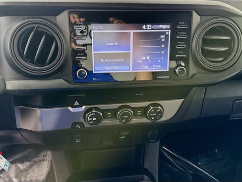 Used 2020 Toyota Tacoma SR RWD image 18