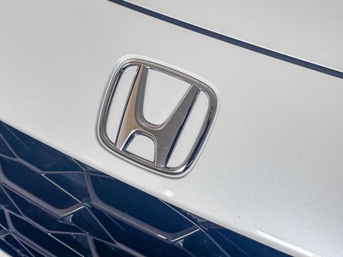 Used 2024 Honda HR-V EX-L image 10