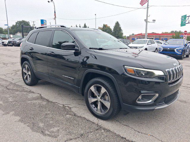 Used 2019 Jeep Cherokee Limited w/ Luxury Group AWD/4WD image 1