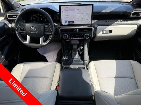 Used 2025 Toyota Tacoma Limited AWD/4WD image 13
