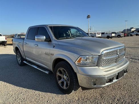 Used 2016 RAM 1500 Laramie w/ Convenience Group image 1