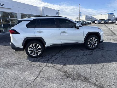 Used 2020 Toyota RAV4 Limited image 4
