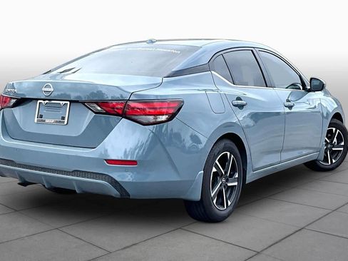 Used 2025 Nissan Sentra SV FWD image 12