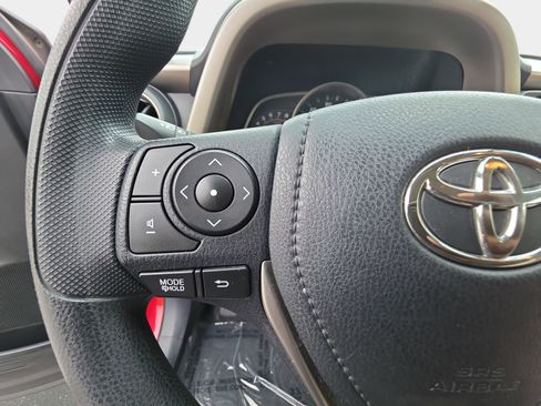 Used 2013 Toyota RAV4 XLE AWD/4WD image 16