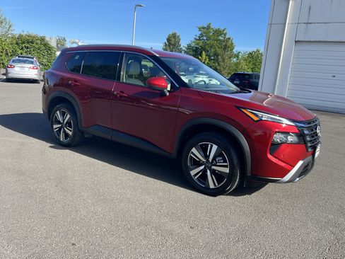 Used 2026 Nissan Rogue SL AWD/4WD image 7