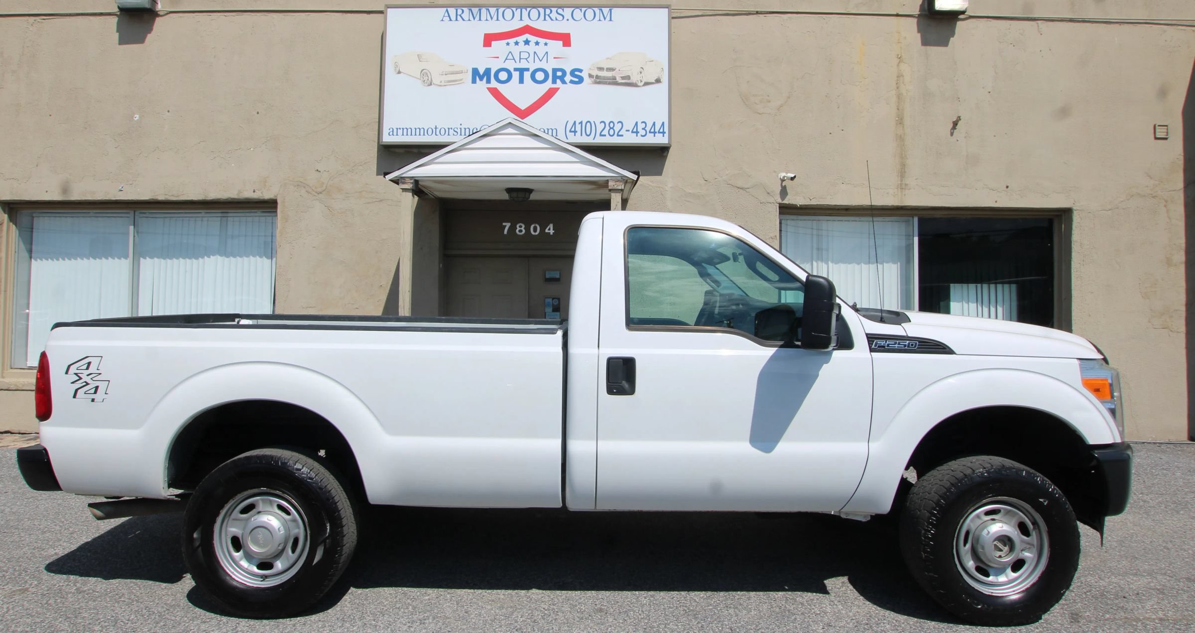 Used 2011 Ford F250 4x4 Regular Cab Super Duty image 4
