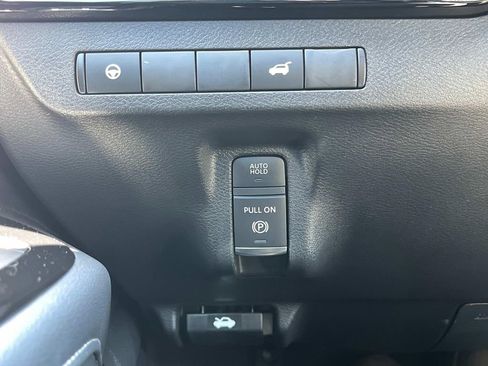 Certified 2025 Nissan Murano SV image 40