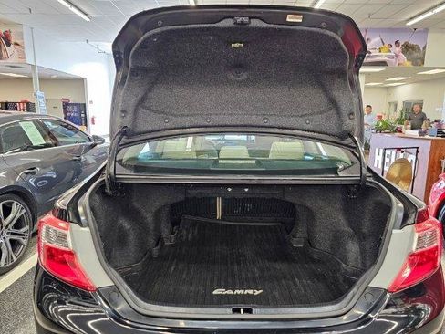 Used 2013 Toyota Camry XLE FWD image 39