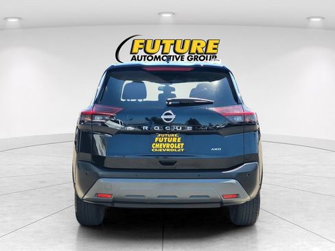 Used 2023 Nissan Rogue S AWD/4WD image 5