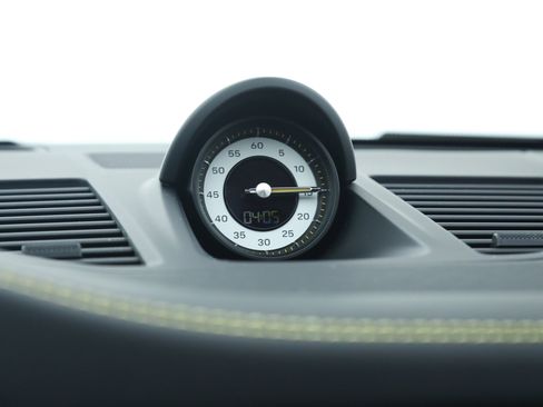 Used 2024 Porsche 911 GT3 RWD image 32