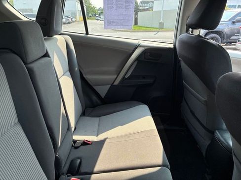 Used 2013 Toyota RAV4 LE AWD/4WD image 21