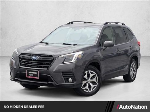 Used 2022 Subaru Forester Premium AWD/4WD image 1